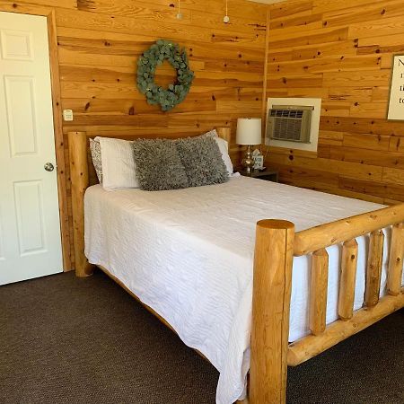 Grand Lake Resort Presque Isle Exterior photo