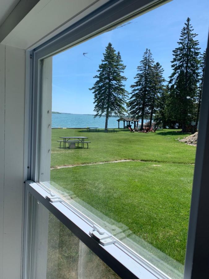 Grand Lake Resort Presque Isle Exterior photo