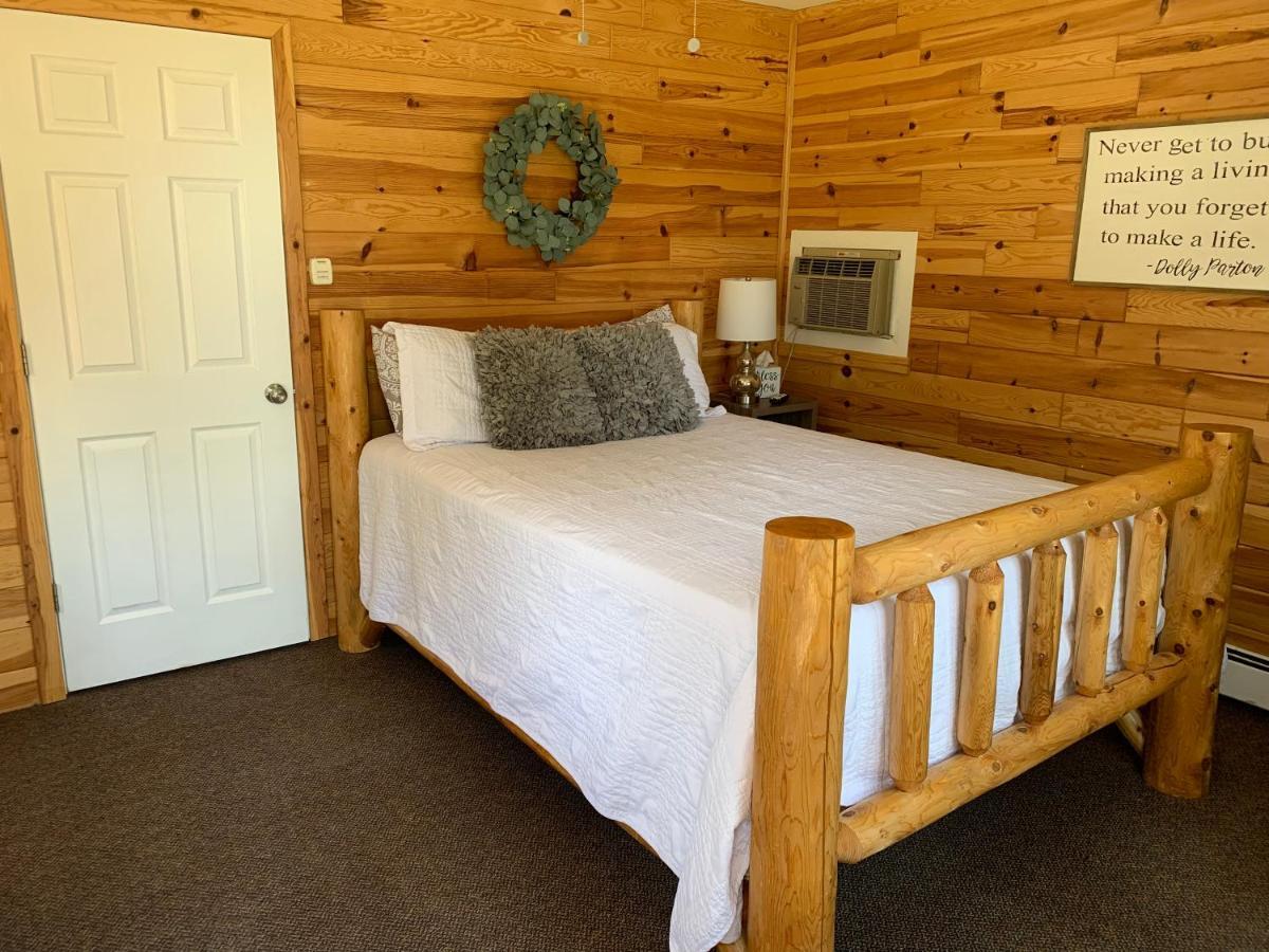 Grand Lake Resort Presque Isle Exterior photo