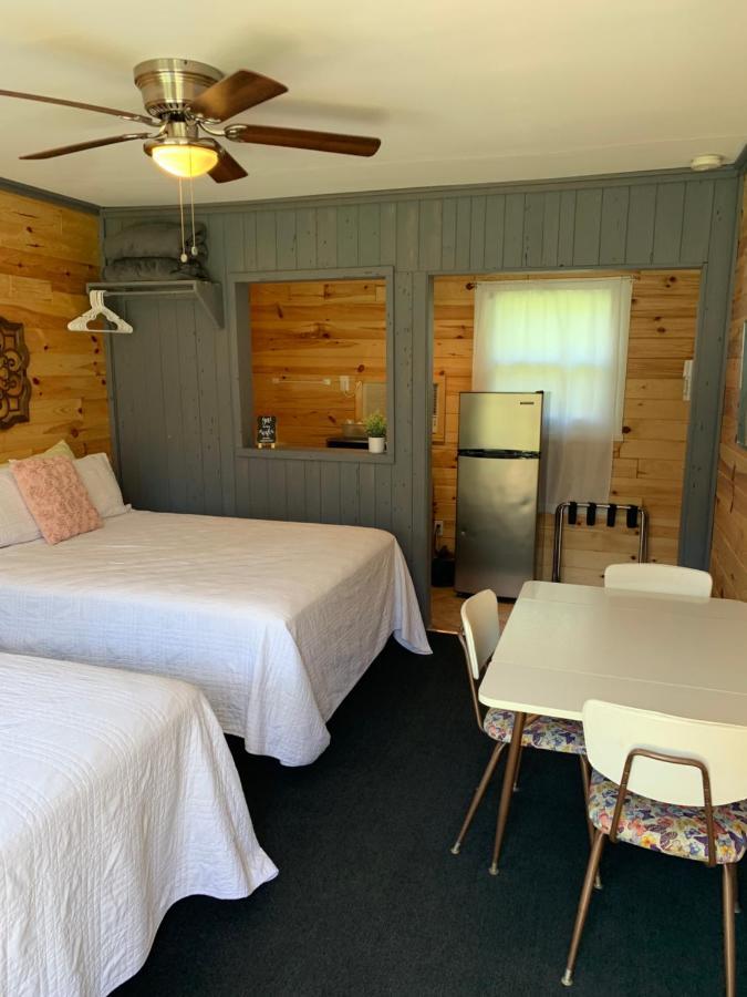 Grand Lake Resort Presque Isle Exterior photo