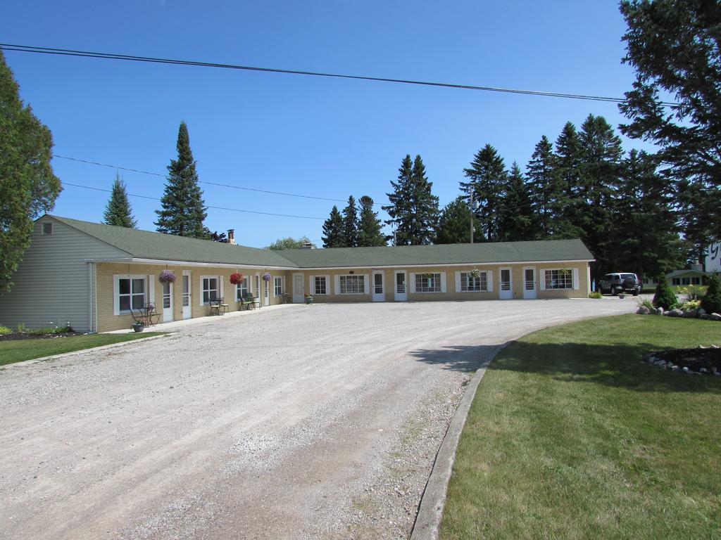 Grand Lake Resort Presque Isle Exterior photo