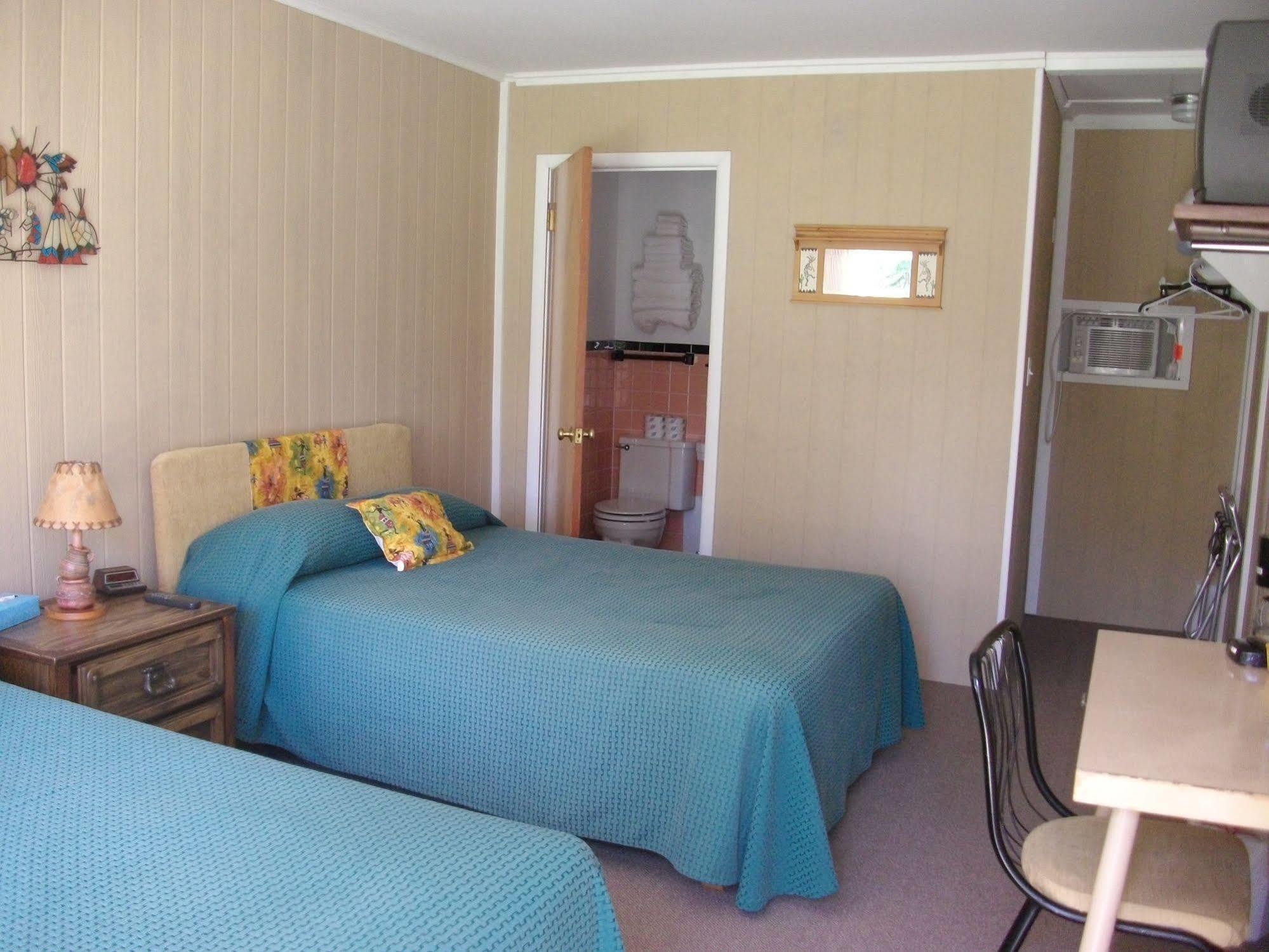 Grand Lake Resort Presque Isle Exterior photo