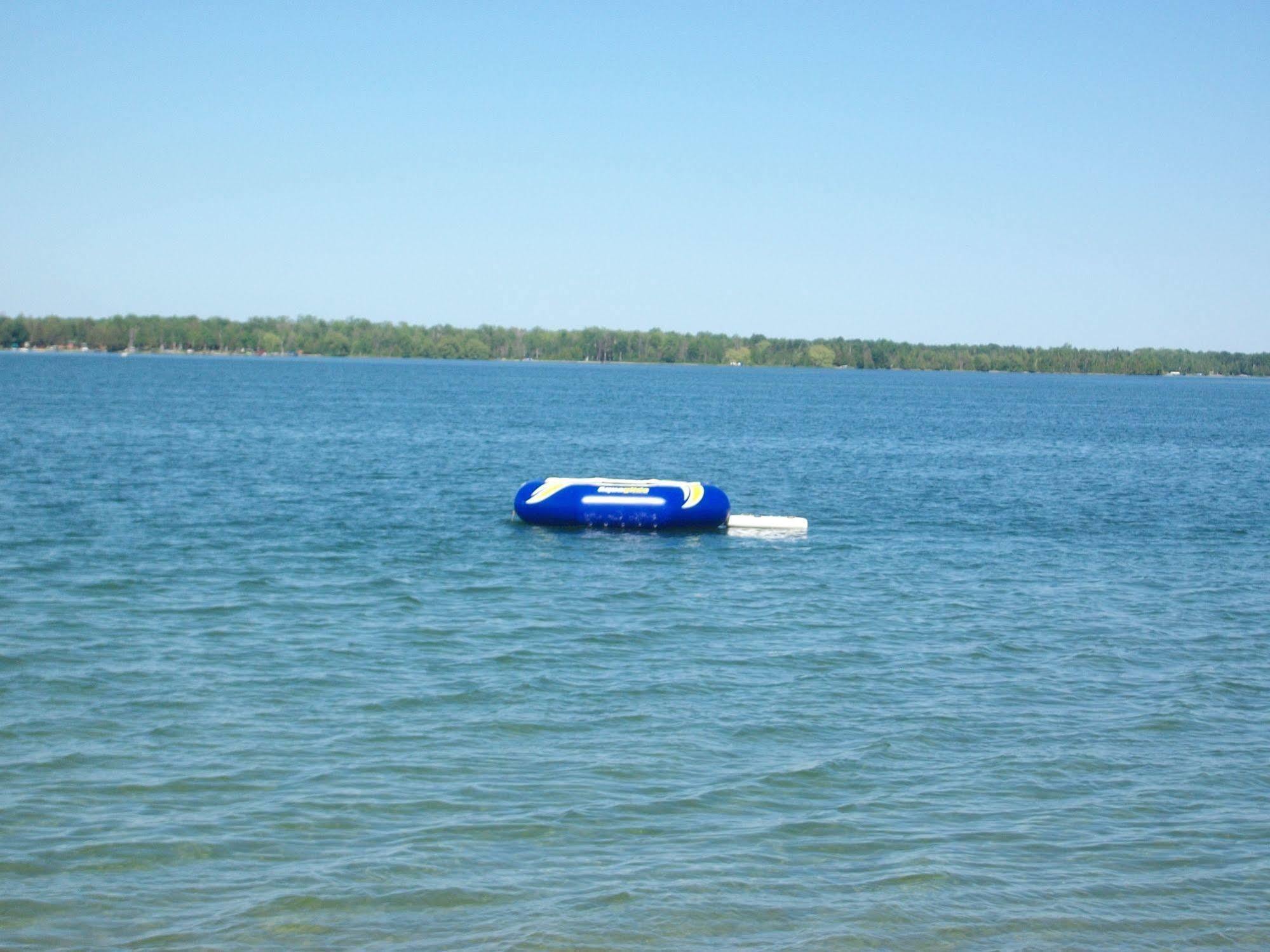 Grand Lake Resort Presque Isle Exterior photo