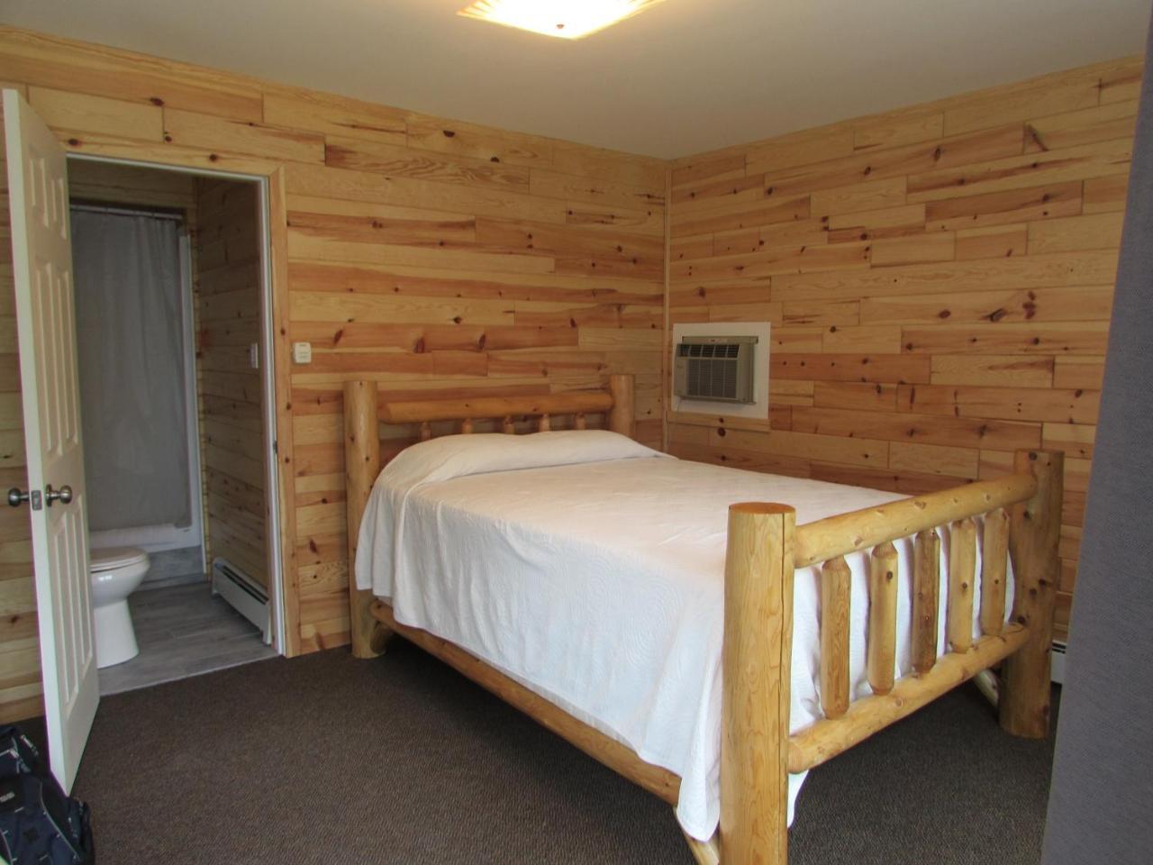 Grand Lake Resort Presque Isle Exterior photo